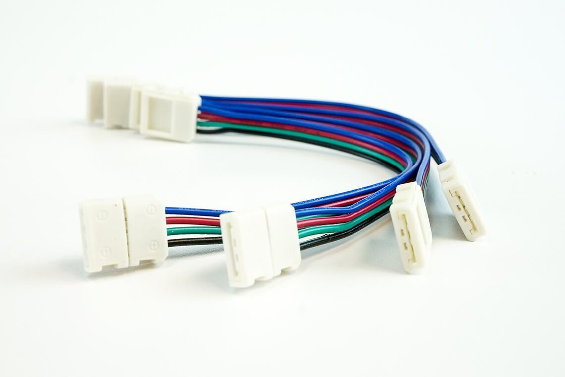 10x 10mm 4-pin Solderless Clip-on Coupler Connector for 5050 RGB