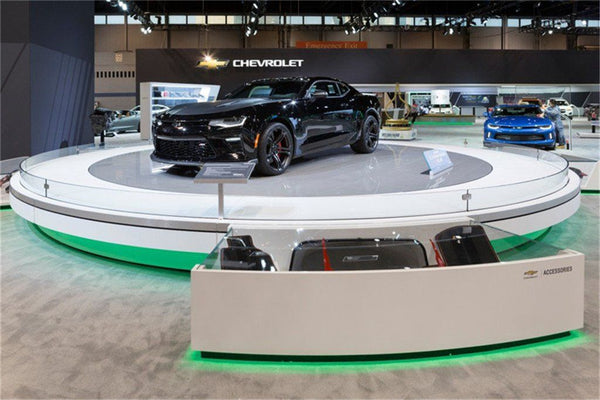 Lighting Up the Chicago Auto Show